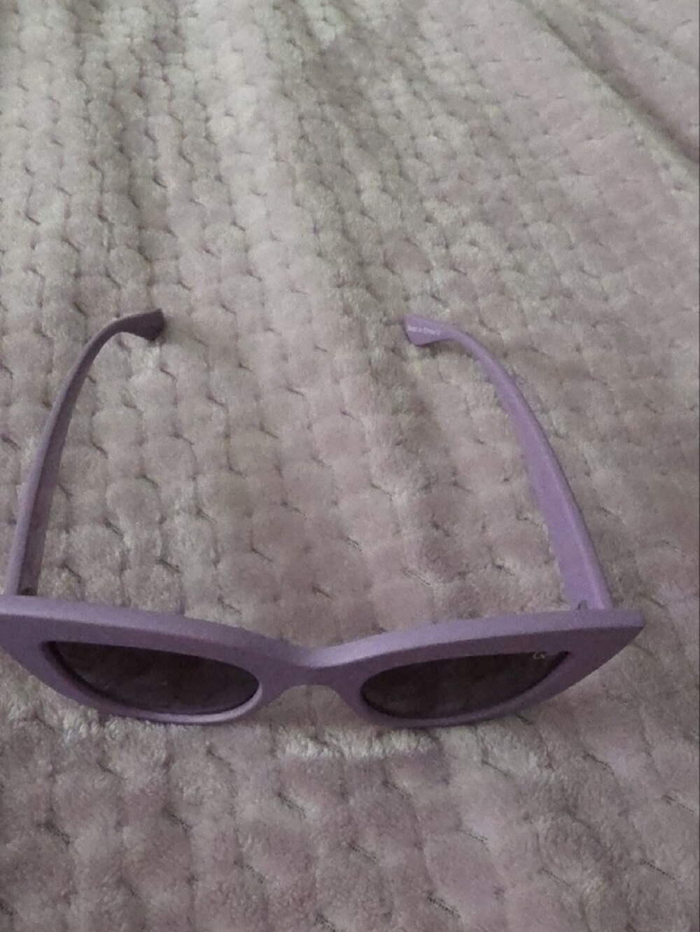 Quay Australia Lilac Cat-Eye Sunglasses Y2K.. with Dark OMBRE Lenses. See Adl Dt - Picture 3 of 16